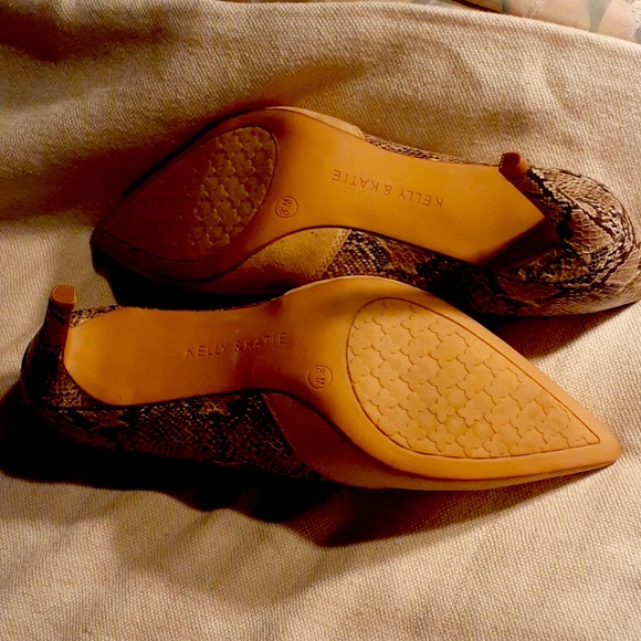 Ladies heels. - Picture 8 of 8